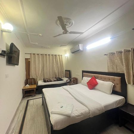 Hotel Majestic Chandīgarh Extérieur photo